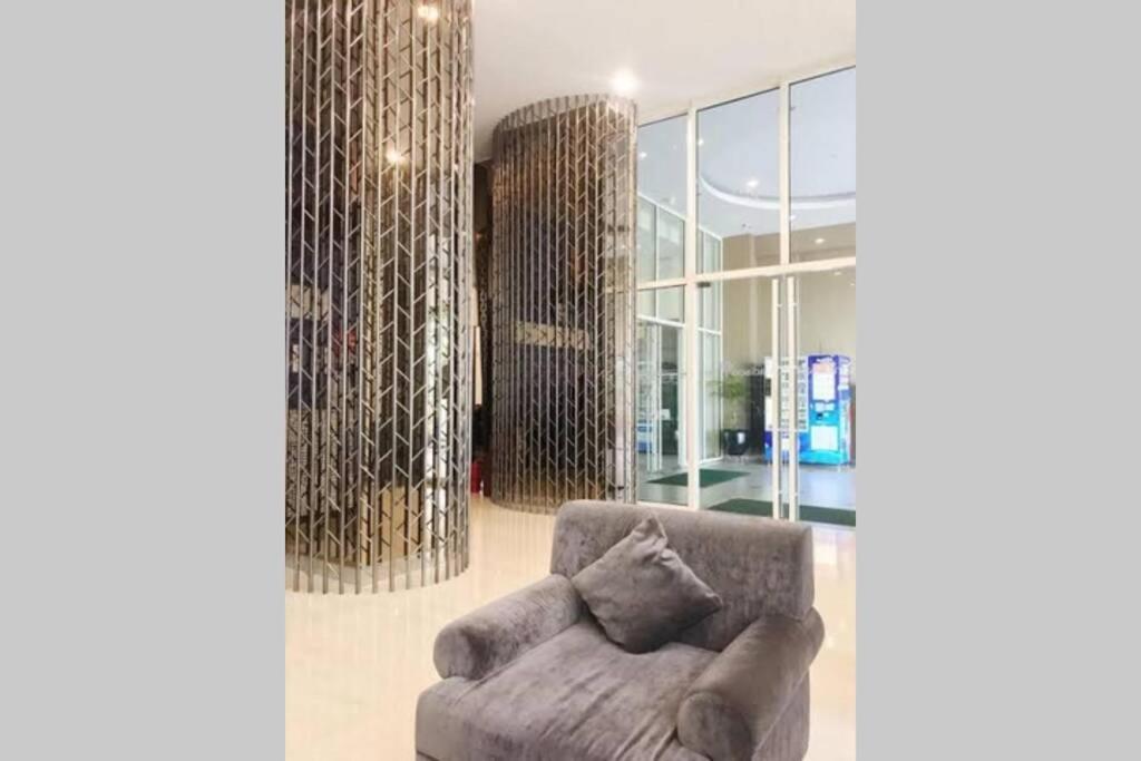 1 Bedroom Apartment Near Central Park Mall Джакарта Екстериор снимка